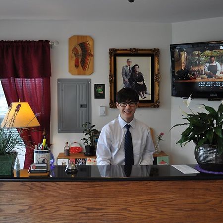 Golden Lion Motel Raymond Dış mekan fotoğraf