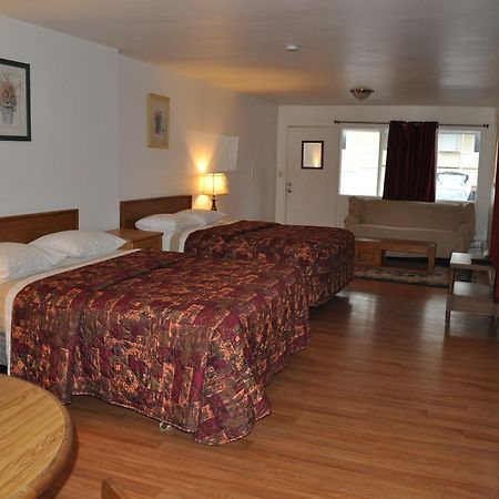 Golden Lion Motel Raymond Dış mekan fotoğraf